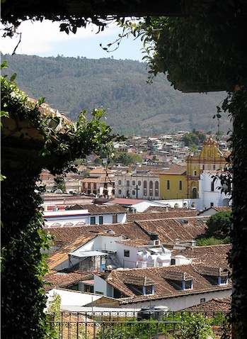 http://www.nvisible.com/nvisiblegraphics/ph/10/Chiapas/SanCristobal-1.jpg